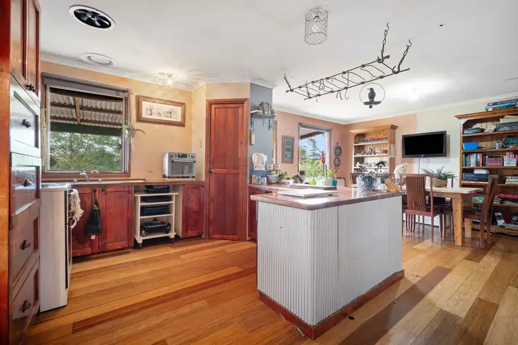 Fourth view of Homely house listing, 10 Young Street, Linton VIC 3360