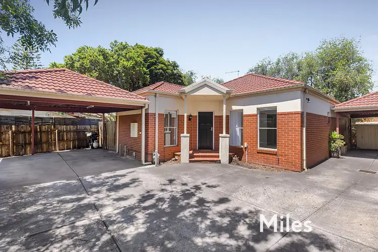 Main view of Homely unit listing, 2/4 Tully Court, Ivanhoe VIC 3079