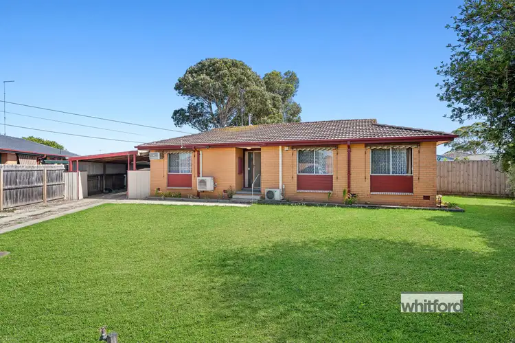 8 Lunik Court, Whittington VIC 3219