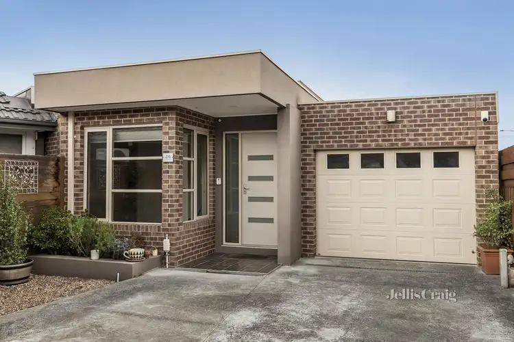 2/6 Sanicki Court, Bentleigh East VIC 3165