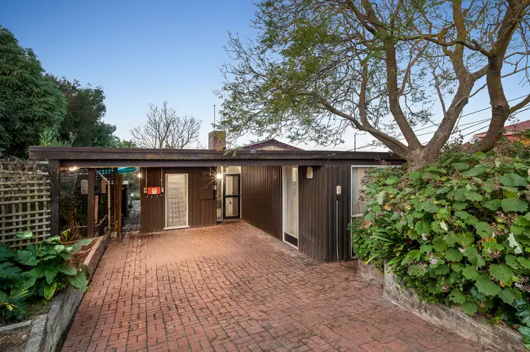 17 Eric Avenue, Templestowe Lower VIC 3107