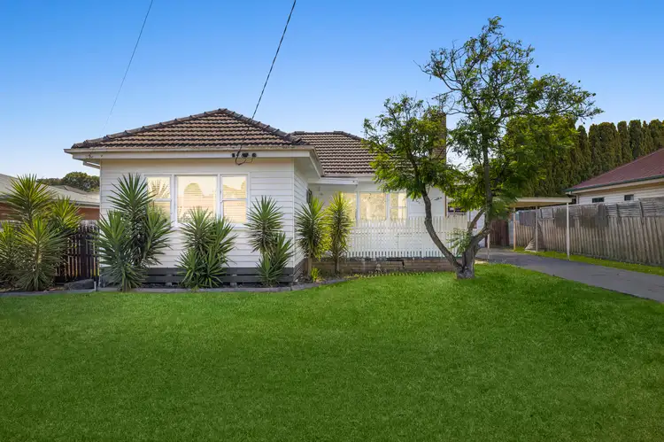 17 Marshall Avenue, Clayton VIC 3168