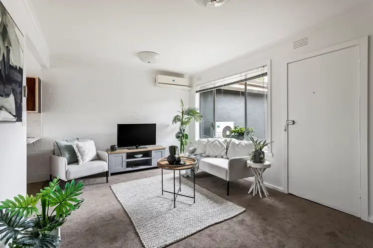 Second view of Homely villa listing, 4/10 Wattle Grove, Mckinnon VIC 3204