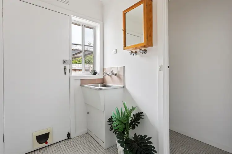 Sixth view of Homely villa listing, 4/10 Wattle Grove, Mckinnon VIC 3204