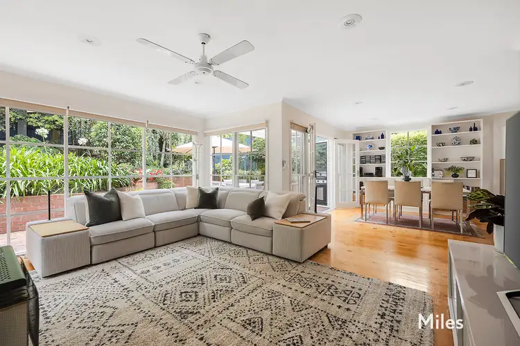 Third view of Homely house listing, 3 Oakdene Place, Ivanhoe East VIC 3079