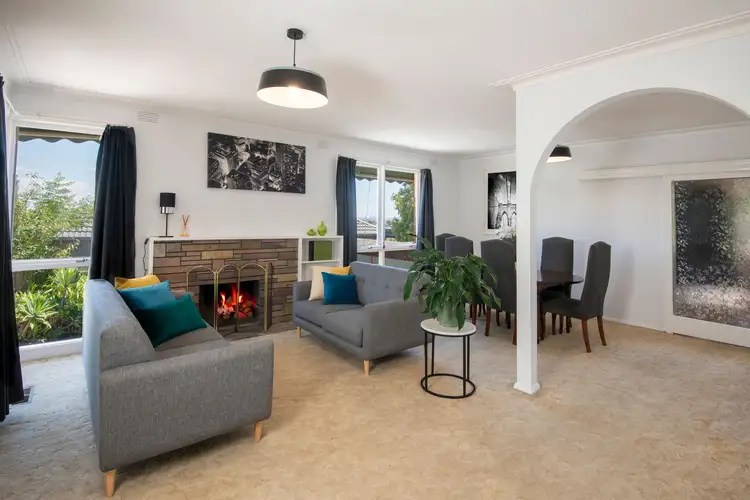 Second view of Homely house listing, 9 St Cloud Court, Mount Waverley VIC 3149