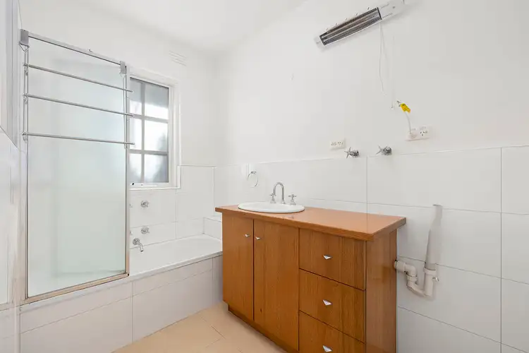 Third view of Homely apartment listing, 15/41 Nepean Highway, Elsternwick VIC 3185