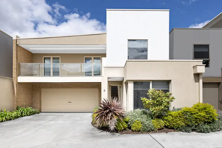 2/1015A Gregory Street, Lake Wendouree VIC 3350