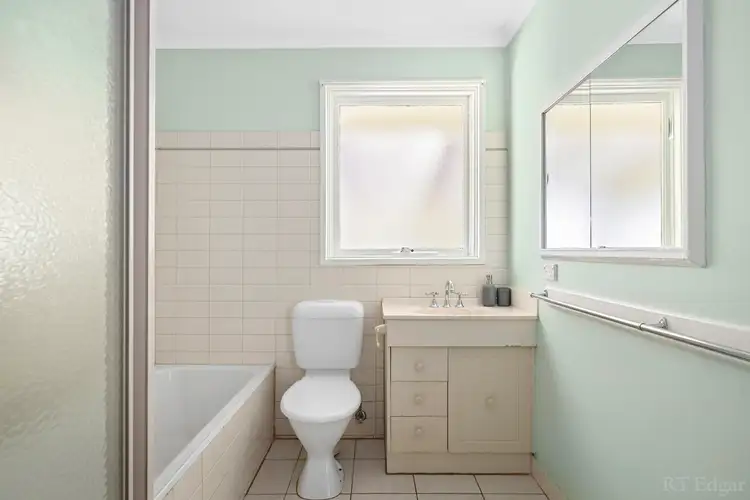Fourth view of Homely house listing, 16 Isaac Smith Crescent, Cranbourne VIC 3977