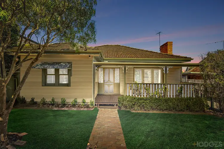 10 Lorraine Street