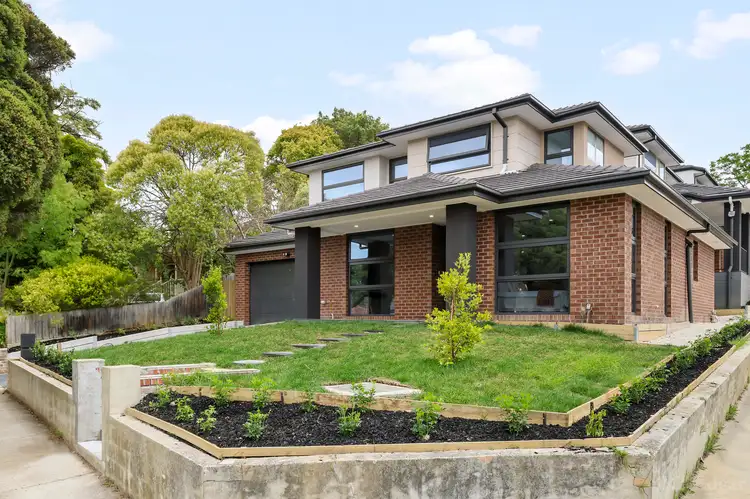 11 Kneale Drive, Box Hill North VIC 3129