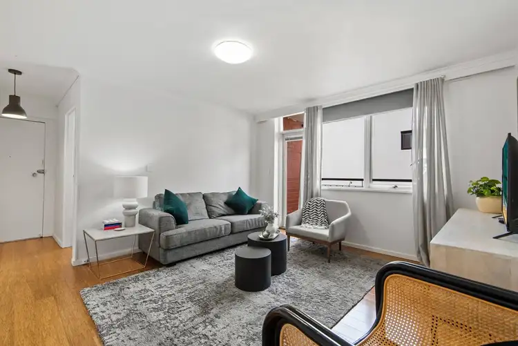 27 Roseberry Street
