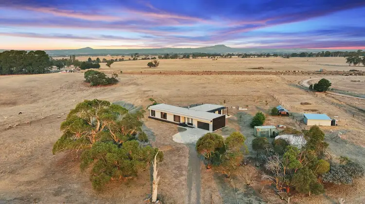 397 Post Office Road, Ross Creek VIC 3351