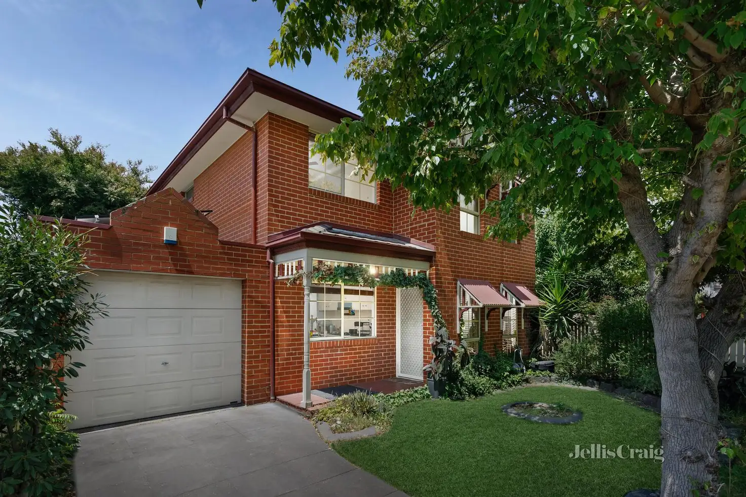 Main view of Homely townhouse listing, 1/32 Johnston Street, Newport VIC 3015
