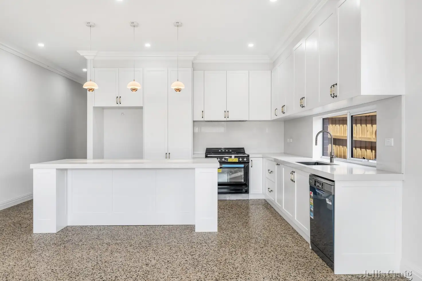 Main view of Homely townhouse listing, 39 Gordon Grove, Preston VIC 3072