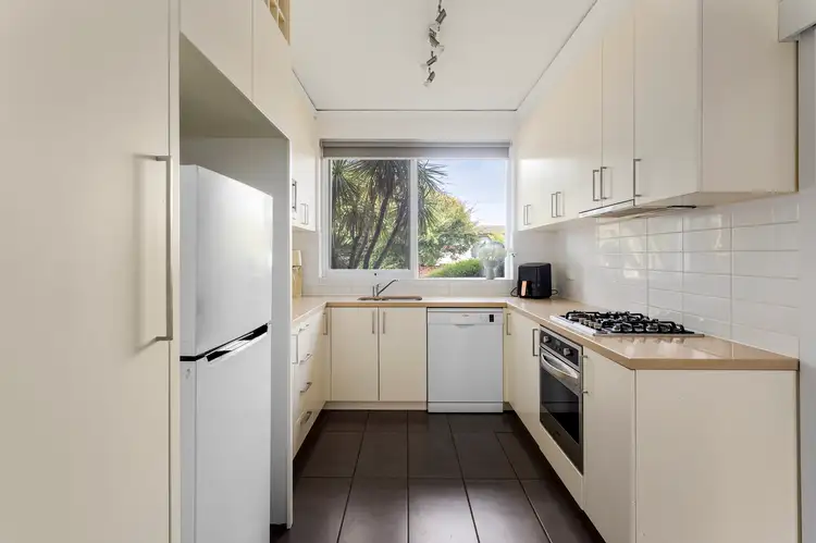 Fifth view of Homely apartment listing, 5/34 Bambra Road, Caulfield North VIC 3161