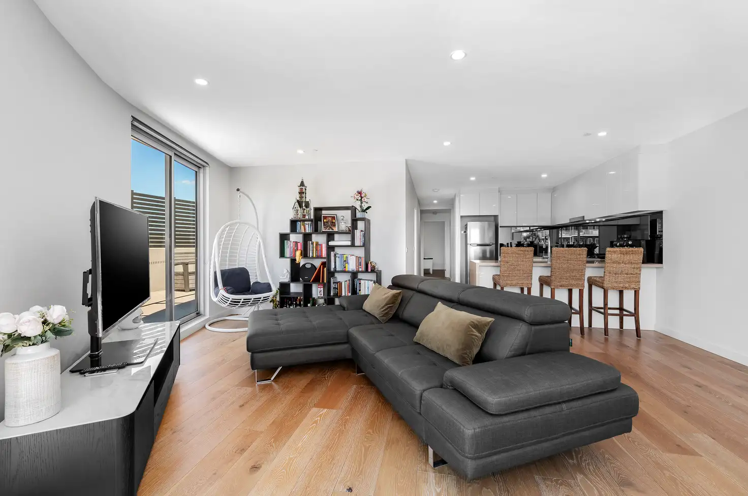 Main view of Homely apartment listing, 304a/164 Manningham Road, Bulleen VIC 3105