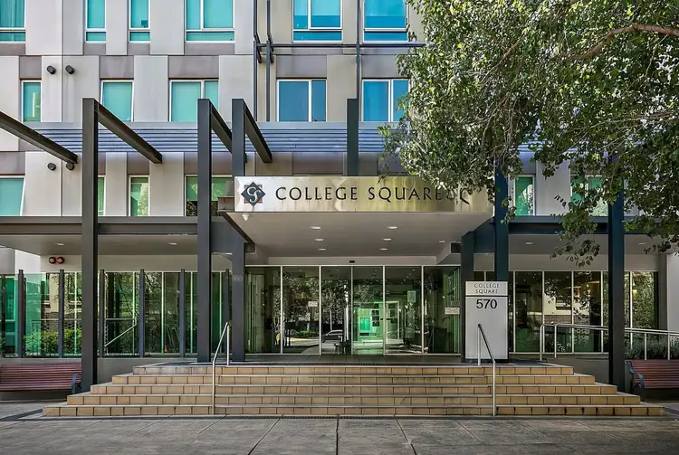 570 Lygon Street