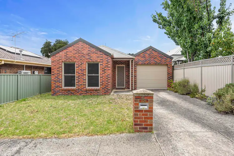 121 Scott Parade