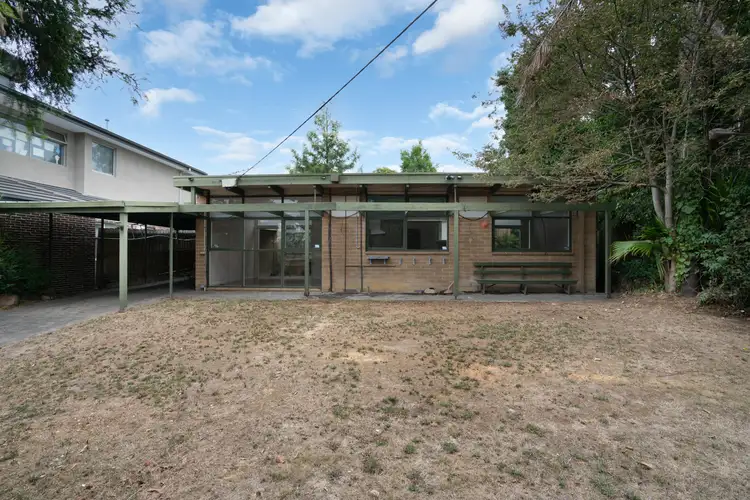 32 Tracey Street