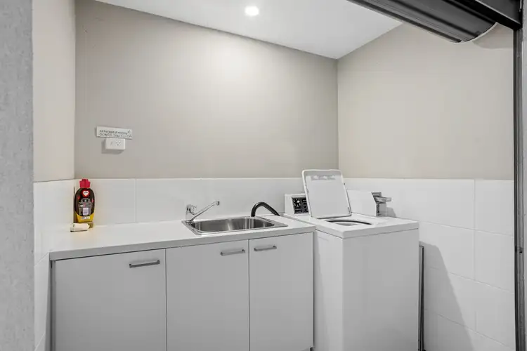 Fourth view of Homely studio listing, 5/5 Oxford Street, Frankston VIC 3199