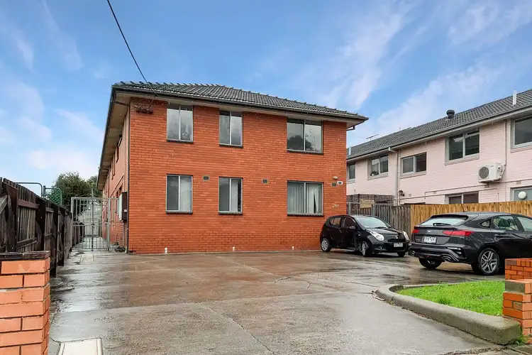 117 Rushall Crescent