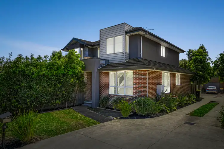 Main view of Homely townhouse listing, 1/1087-1089 North Road, Hughesdale VIC 3166
