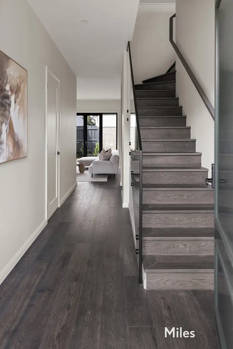 Fourth view of Homely house listing, 5 Lochabar Court, Ivanhoe VIC 3079