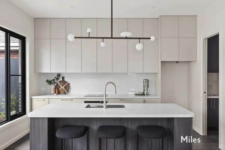 Sixth view of Homely house listing, 5 Lochabar Court, Ivanhoe VIC 3079