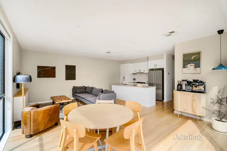 1/24 Bradley Street, Newport VIC 3015