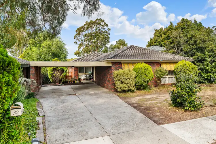32 Knights Drive