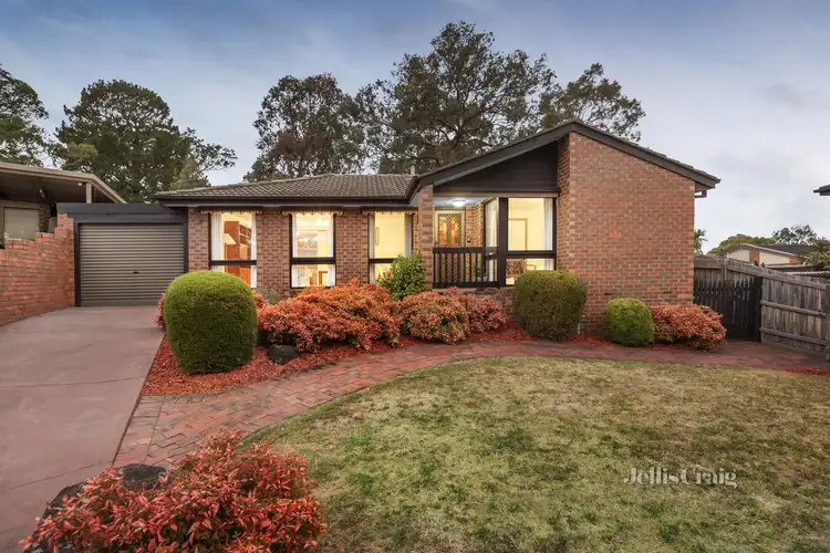 44 Dunbarton Drive, Eltham North VIC 3095