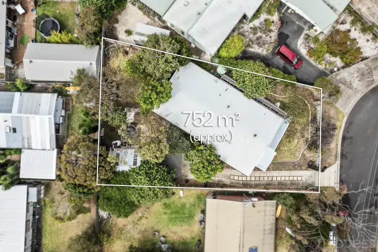 13 Hilda Avenue, Ocean Grove VIC 3226