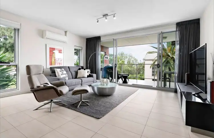 12/4 Saltriver Place, Footscray VIC 3011