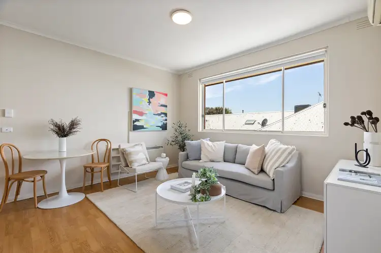 52 Munro Street