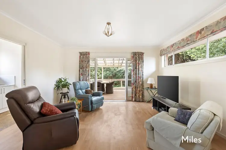 Second view of Homely house listing, 7 Simon Court, Rosanna VIC 3084