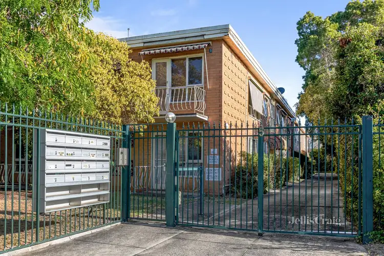 12/5 Gnarwyn Road, Carnegie VIC 3163
