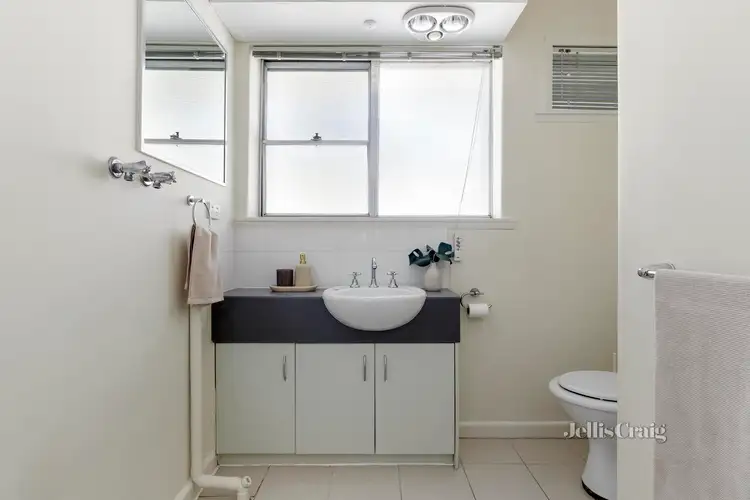 Fifth view of Homely unit listing, 2/16 Waverley Avenue, Ivanhoe VIC 3079