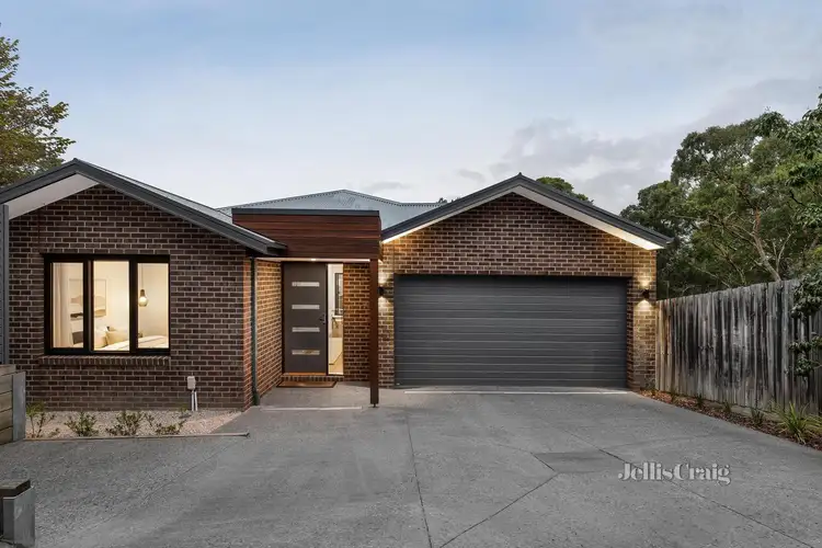 2/89 Buena Vista Drive, Montmorency VIC 3094