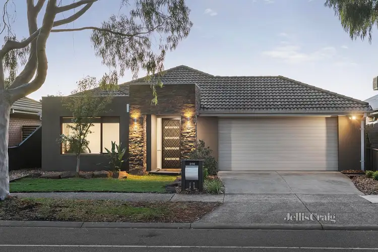 206 Flaxen Hills Road