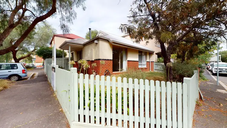 33 Mctaggart Street