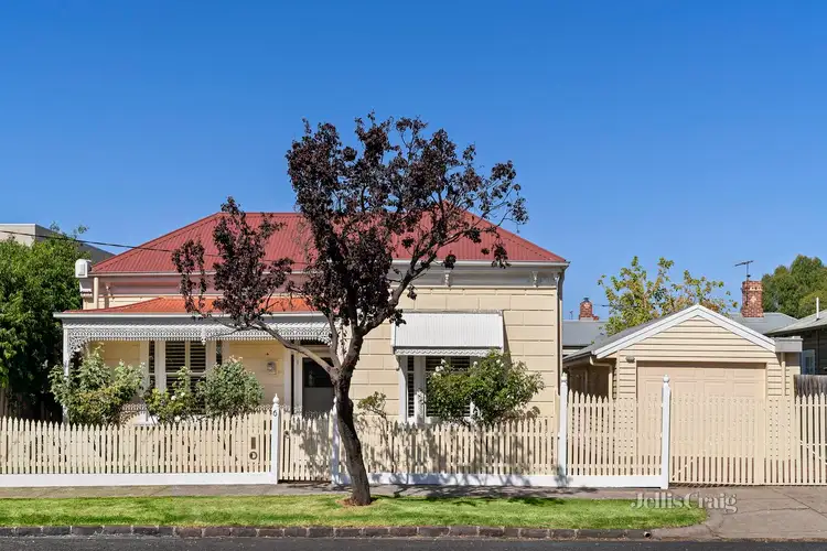 6 Effingham Road, Newport VIC 3015