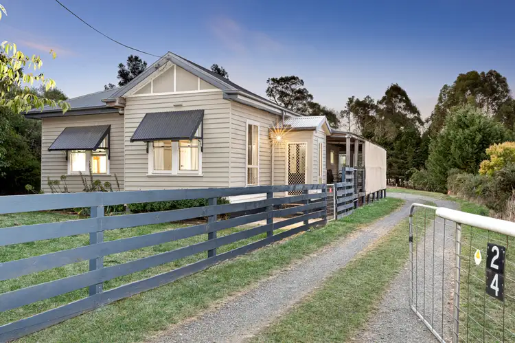 24 Carney Street, Mount Egerton VIC 3352