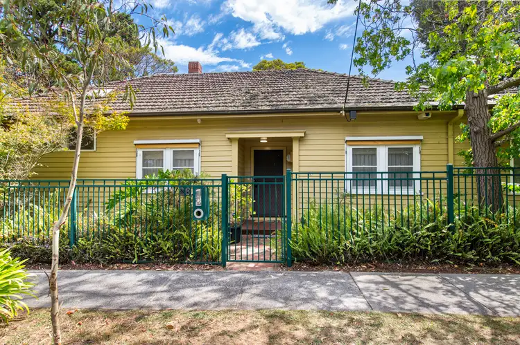 26 Glen Ebor Avenue, Blackburn VIC 3130