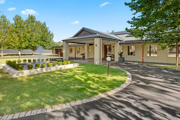 2 Martlesham Drive, Langwarrin South VIC 3911