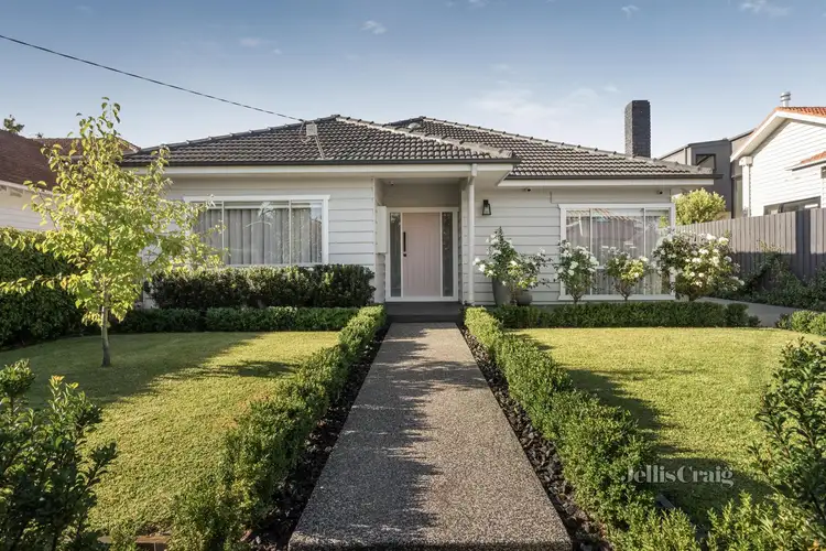 49 Calembeena Avenue, Hughesdale VIC 3166