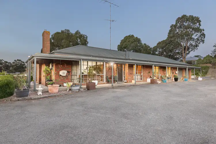 250 Elsworth Street, Mount Pleasant VIC 3350