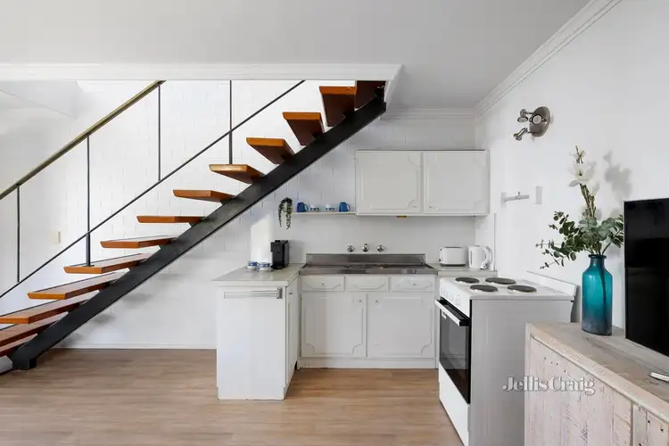 Third view of Homely apartment listing, 8/9 Murrumbeena Road, Murrumbeena VIC 3163