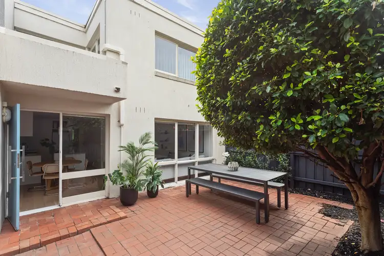 2/39 Balston Street, Balaclava VIC 3183
