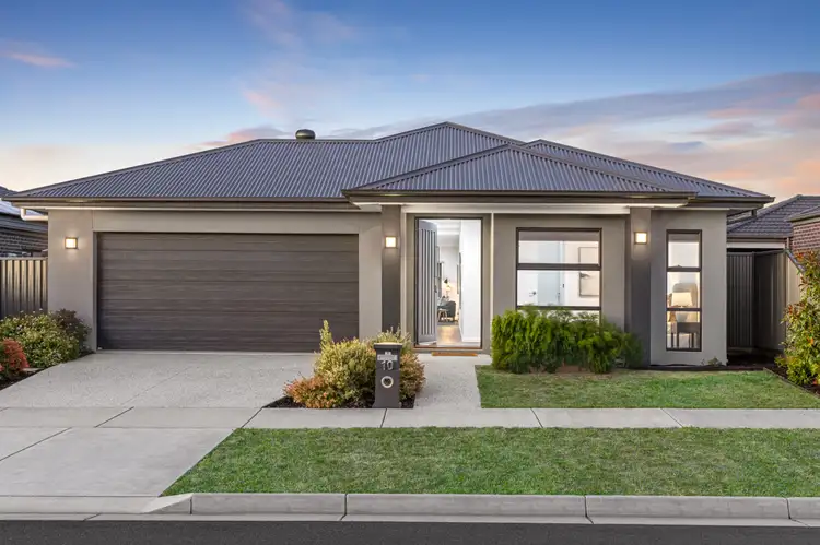 Main view of Homely house listing, 10 Caligari Way, Alfredton VIC 3350